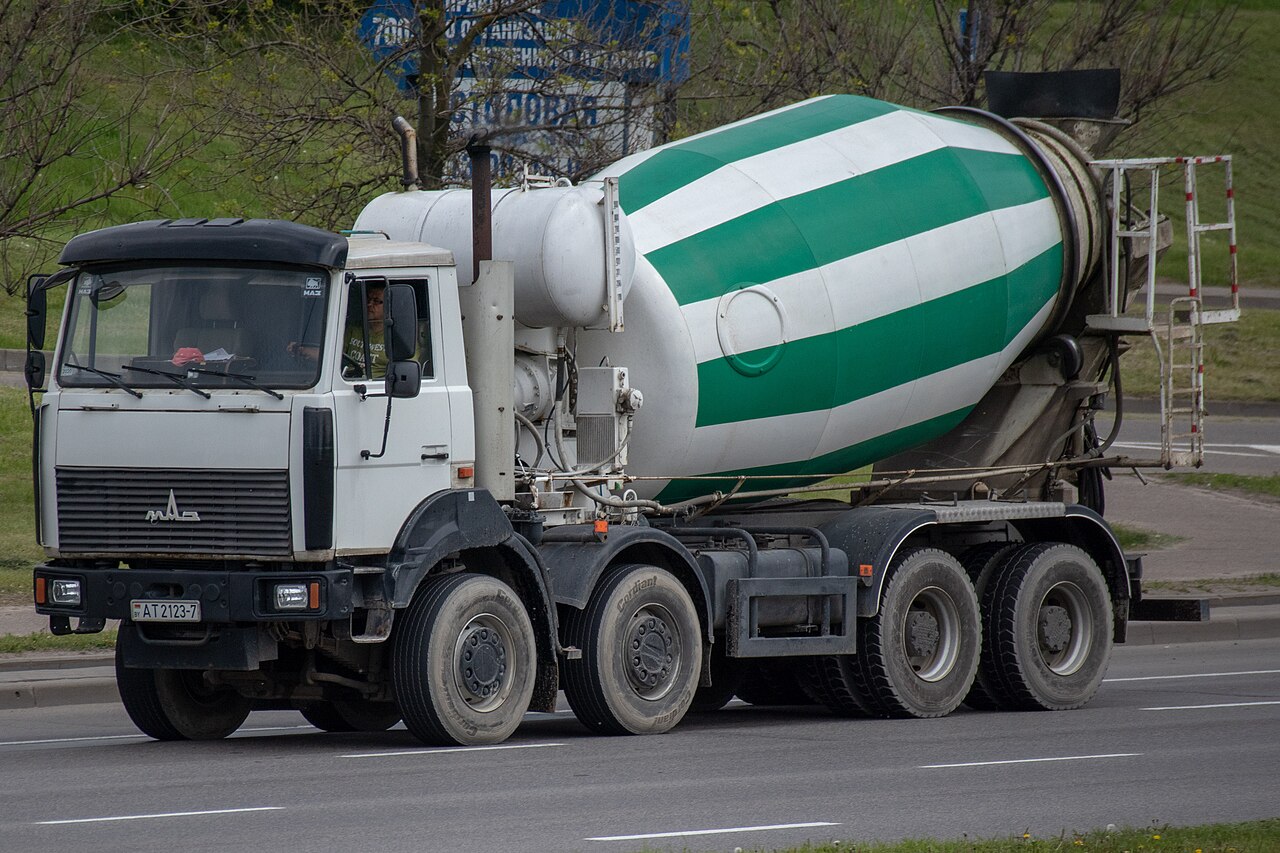 МАЗ 6303